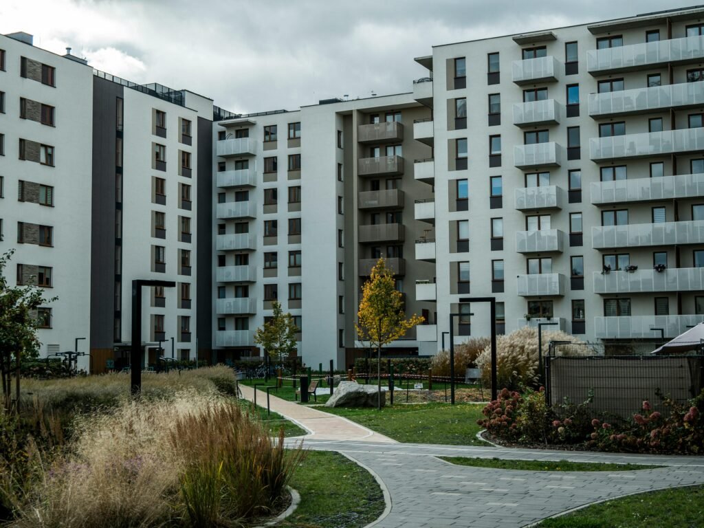 Wspólnota mieszkaniowa po malowaniu klatek schodowych i korytarzy warszawa
